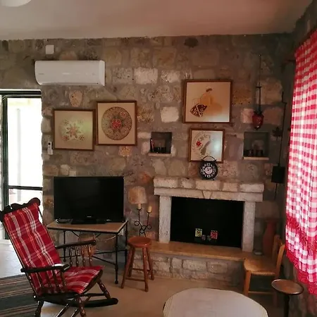 Holiday home Pelani Stonehouse *
